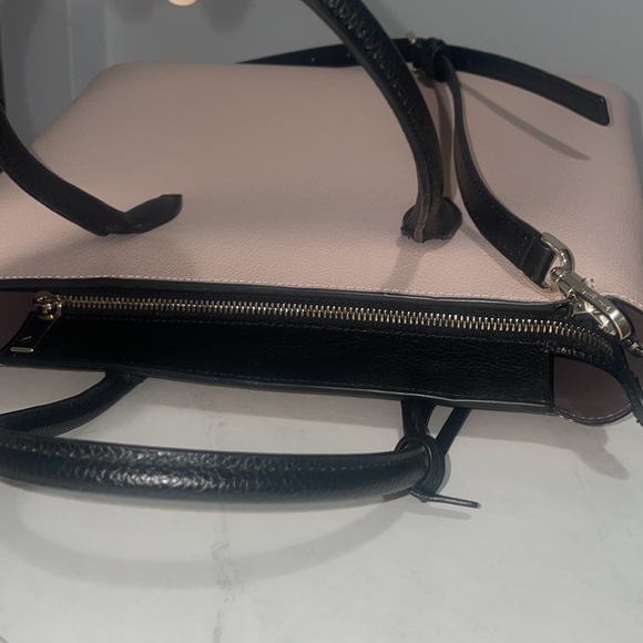 EUC Kate Spade Purse with Crossbody strap - Picture 7 of 11